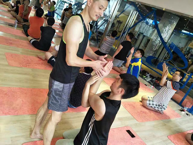 邦鼎集团瑜伽团建